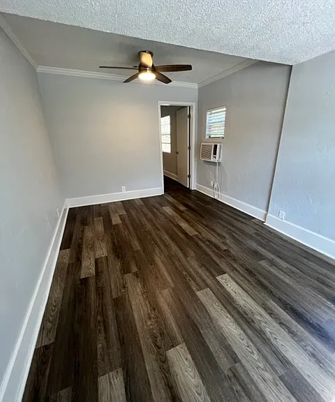 2435 Burlington Ave N #A — Photo 15