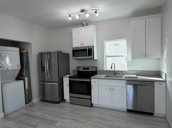 635 S 32nd St, San Diego, CA 92113