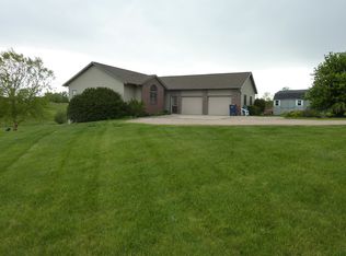 47340 246th St, Dell Rapids, SD 57022