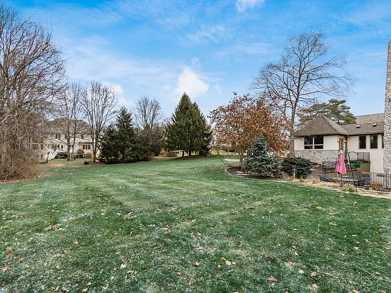 4602 Sandwich Ct — Photo 85