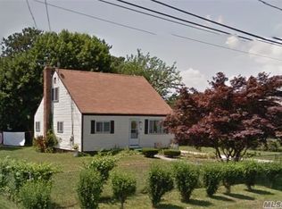 34 Hamilton Ave, Brentwood, NY 11717