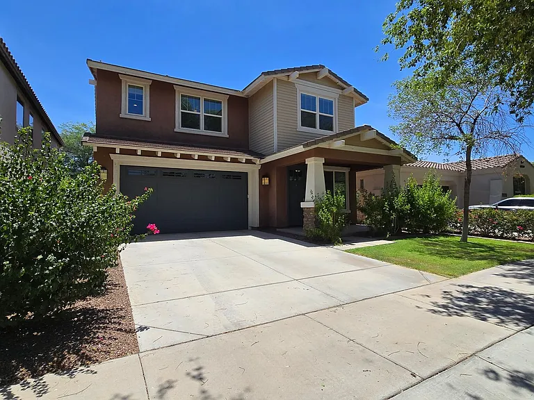 20737 W Valley View Dr — Photo 3