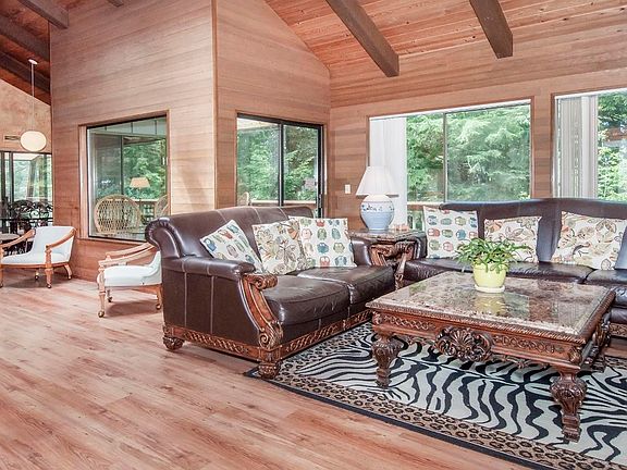 2nd image of 485 Lookout Dr
