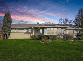 500 Sycamore Dr, Elk Grove Village, IL 60007