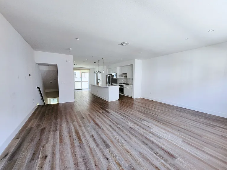 3032 Lamory Pl — Photo 7