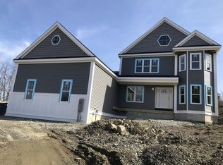 37 Blackthorn Rd, Shrewsbury, MA 01545