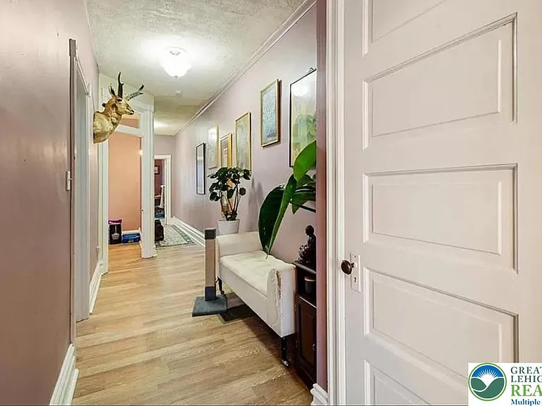 717 W Broad St #2 — Photo 7