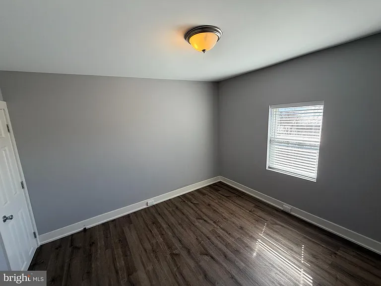 134 W Airy St — Photo 9