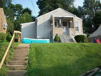 622 Hazel St photo 1