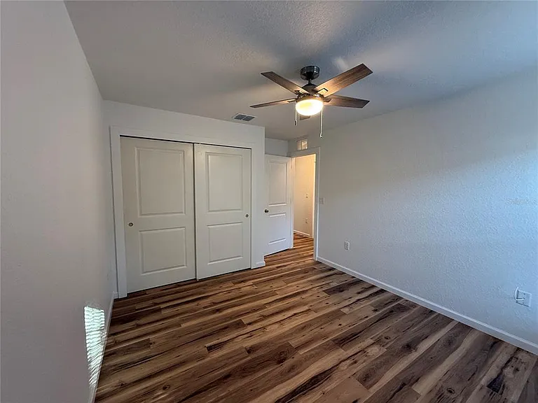919 Spruce St — Photo 16