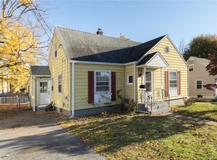 15 Windsor Rd, Hamden, CT 06517