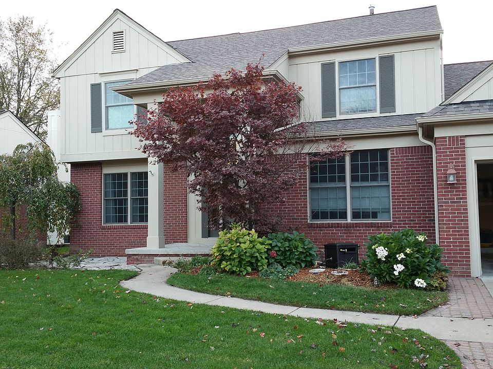 1st image of 2724 Santia Dr
