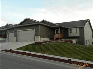 2915 Sourdough Rd, Rapid City, SD 57702