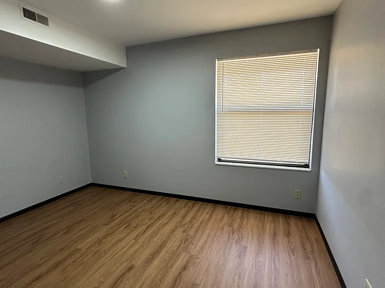 Vawter Street Apartments — Photo 15