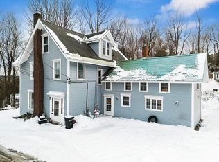 6 Grove St, Hallowell, ME 04347