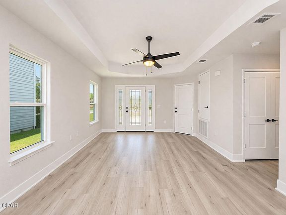 3rd image of 717 Fox Den Ln