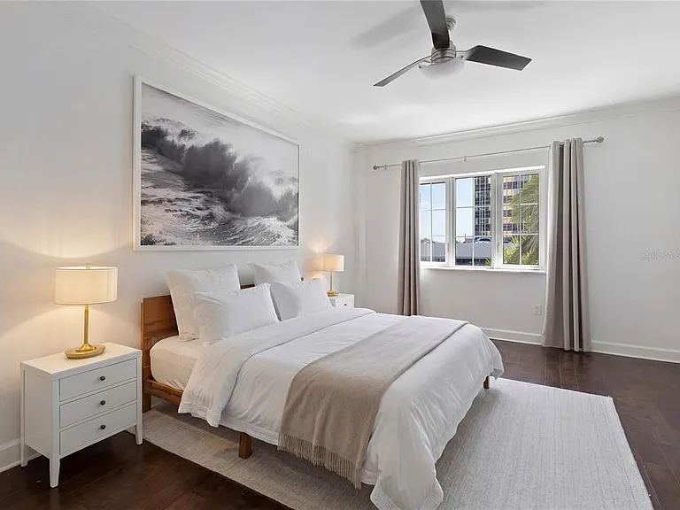 300 Beach Dr NE #302 — Photo 14