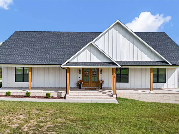 284 Apple Ln, Russellville, AR 72802