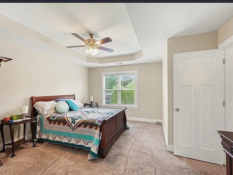 38 Wood Green Dr — Photo 10