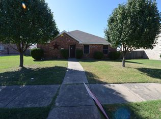 509 Cypress Ct, Red Oak, TX 75154
