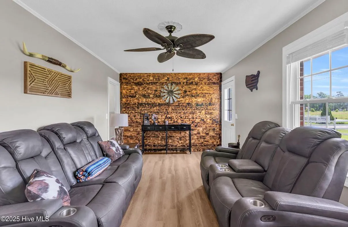 232 Old Savannah Rd — Photo 2