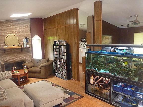 view into kitchen/dining room
