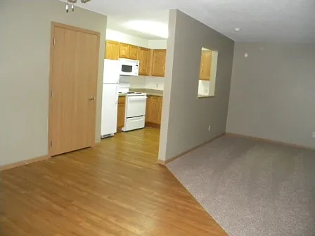Trailside Apartments & Townhomes — Photo 9