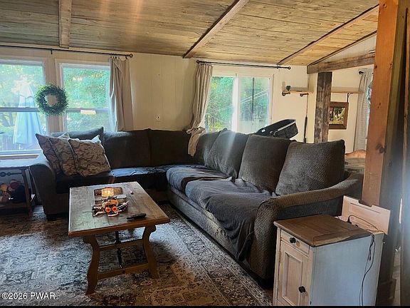 2nd image of 561 Raymondskill Rd