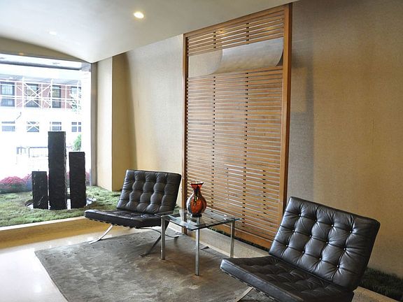 4th image of 430 W 34th St APT 17F