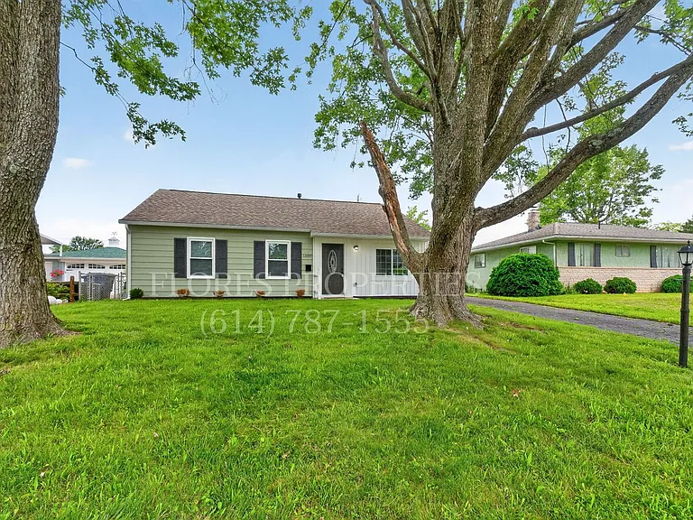 1300 Evaline Dr — Photo 5