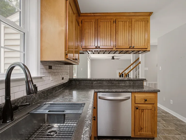 4908 Stoney Creek Pkwy — Photo 22