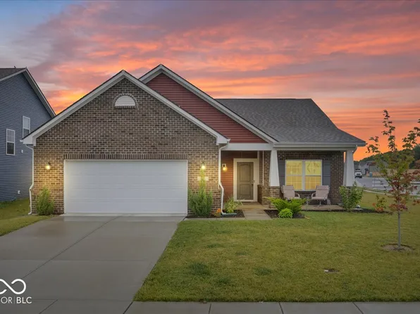 747 Jefferson Park Dr, Pittsboro, IN 46167