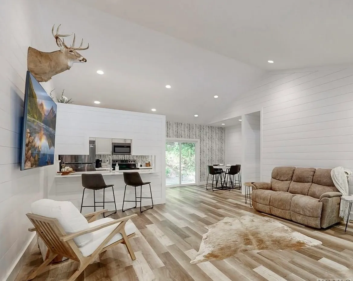 2 bed, 1200 sqft, $3,000 — Photo 2