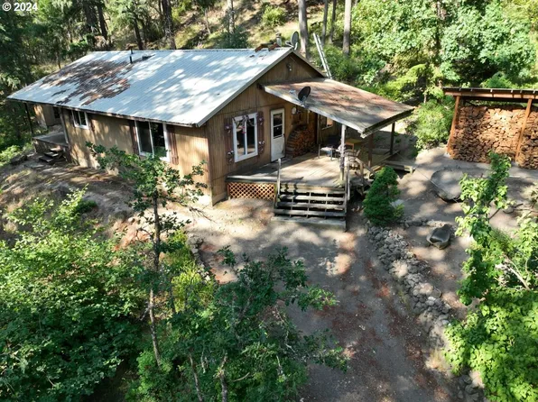 3475 Mosier Creek Rd, Mosier, OR 97040