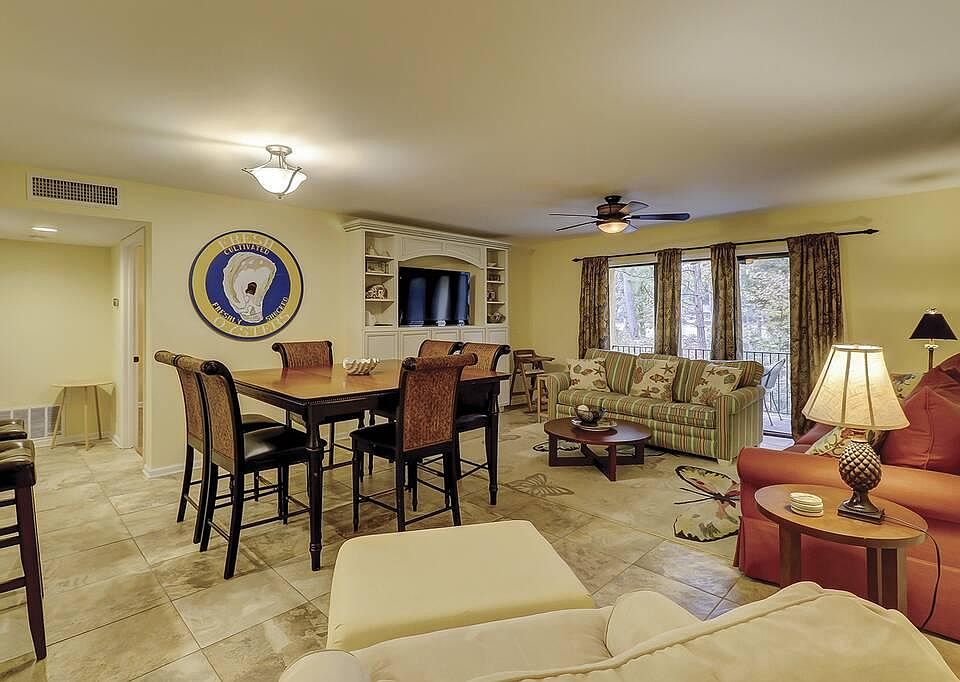 1st image of 1 Grasslawn Ave #105