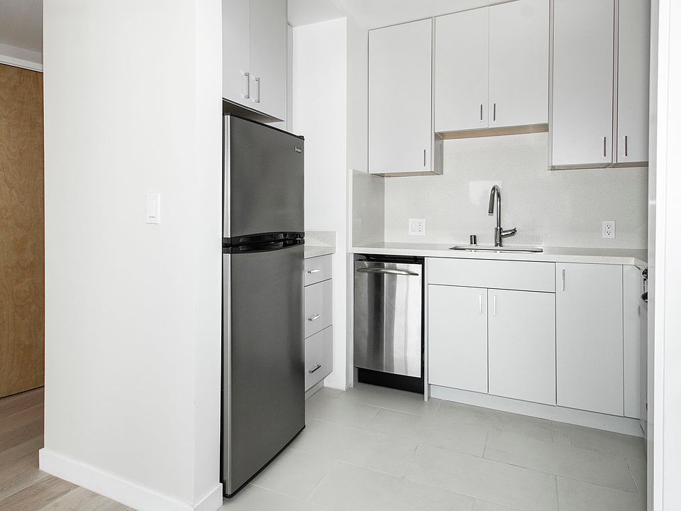 1st image of 55 Genoa Pl #1A