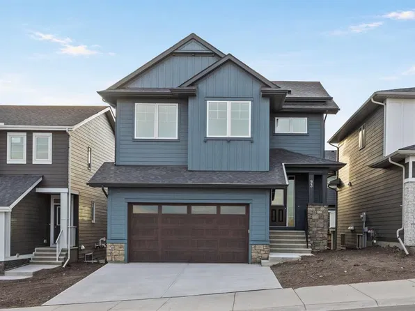 93 E Creekstone Hl SW, Calgary, AB T2X 5G3