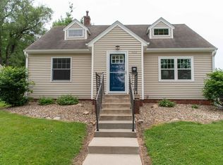 509 Lincoln St, Pella, IA 50219