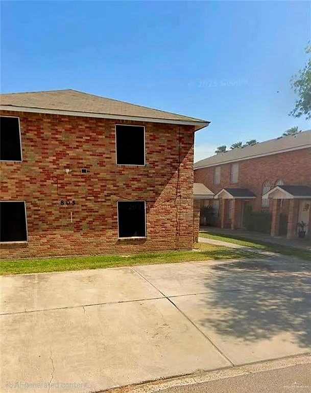 1805 Jason Ave — Photo 1