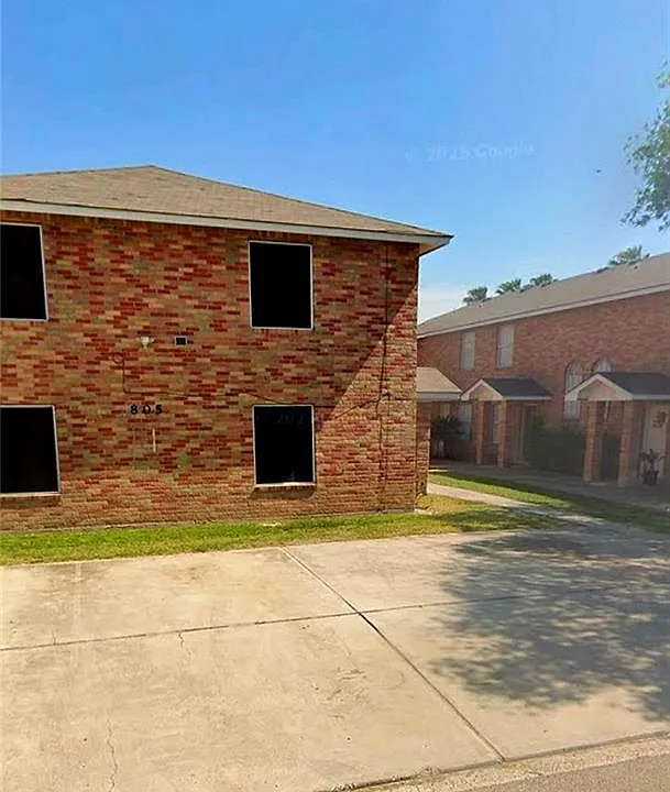 1805 Jason Ave #8