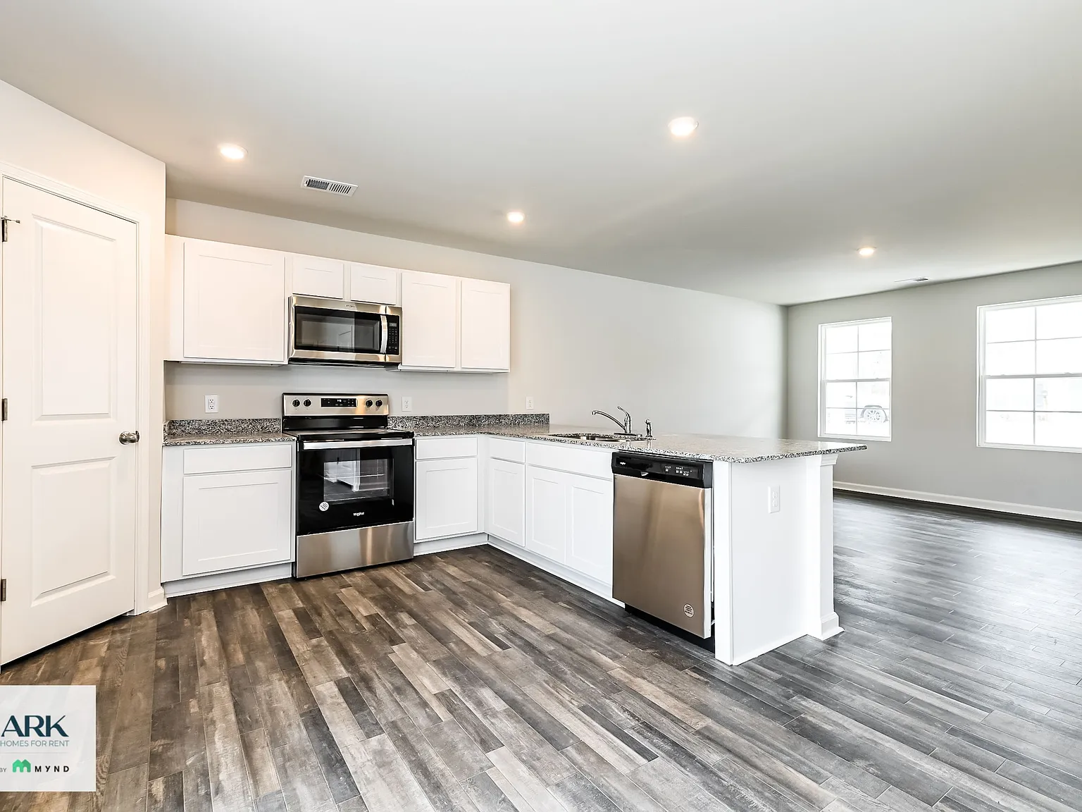 4 bed, 3.0 bath, 1774 sqft, $2,199 — Photo 2