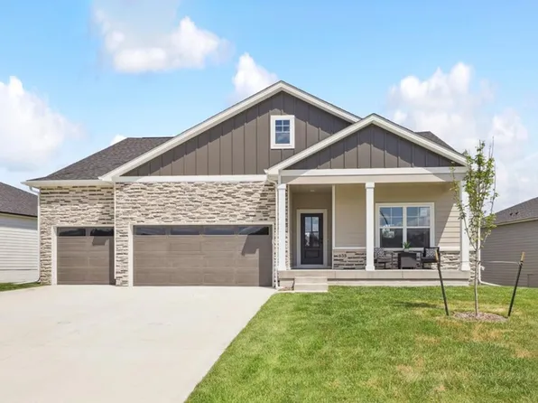 615 NW Concord Ln, Waukee, IA 50263