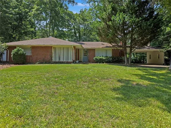 675 Holly Dr, Gainesville, GA 30501