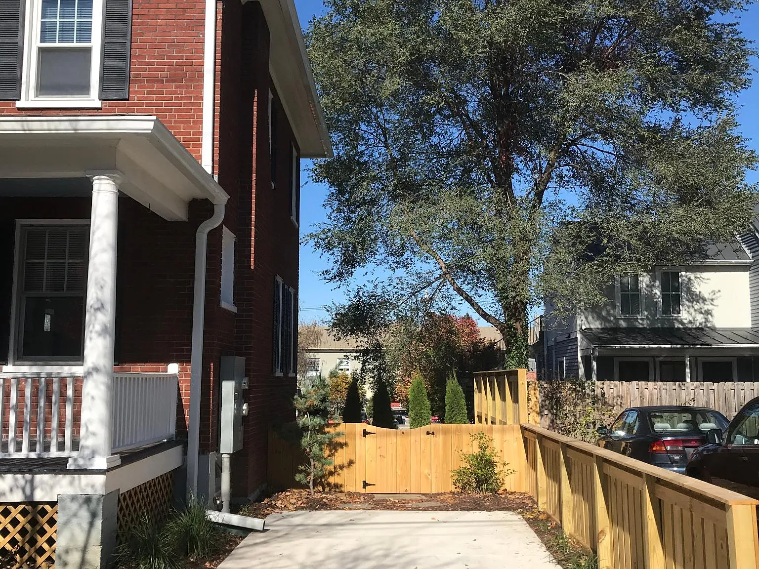 3 bed, 1.5 bath, 1456 sqft, $2,250 — Photo 4
