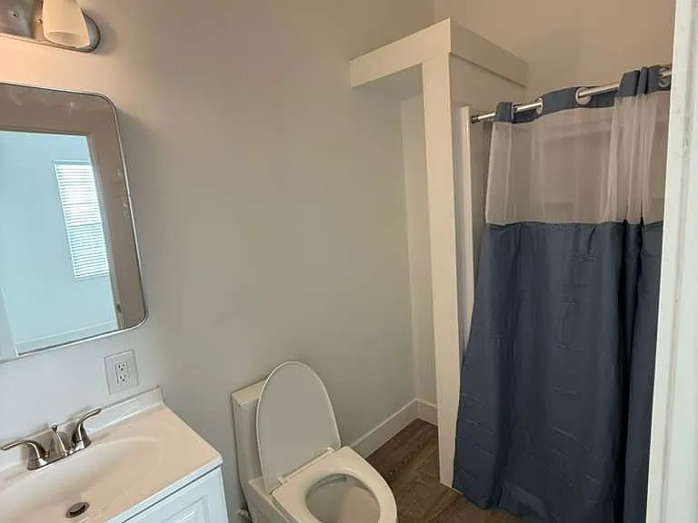 1361 Emerald Dr #1A — Photo 2