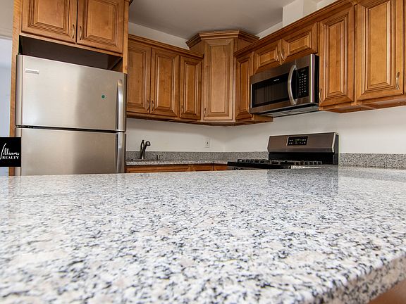 3rd image of 268 New York Ave #4