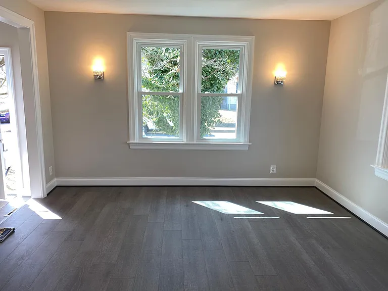 1250 Stevens Ave — Photo 2