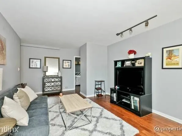 3410 N Lake Shore Dr #14L, Chicago, IL 60657