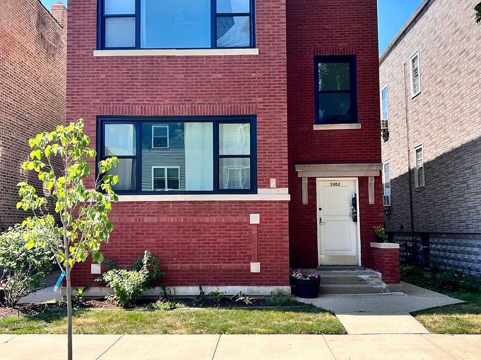 1st image of 3002 N Hamlin Ave #1