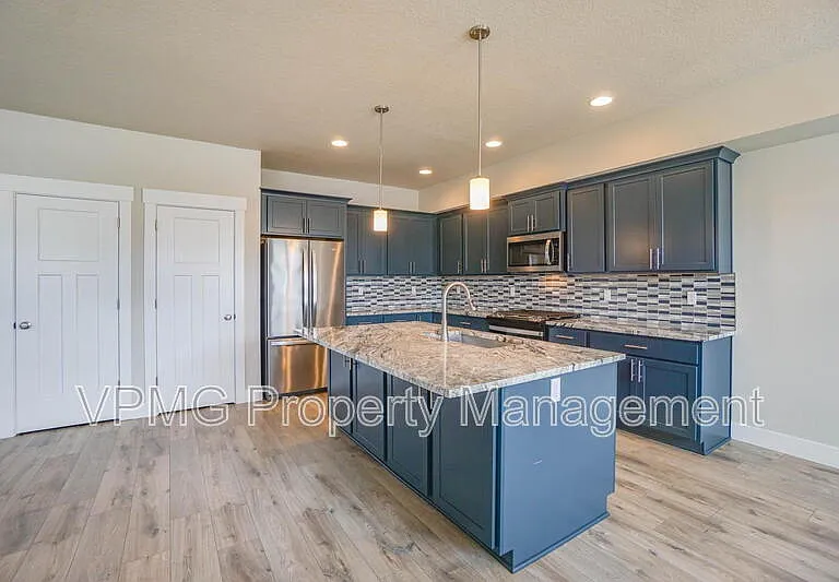 2928 NW 16th St — Photo 6